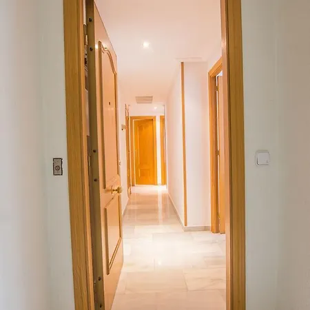 Qh Centro Rejas * Гранада