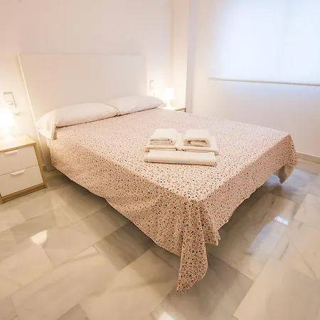 Qh Centro Rejas Apartment *