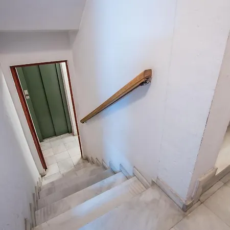 Qh Centro Rejas * Гранада