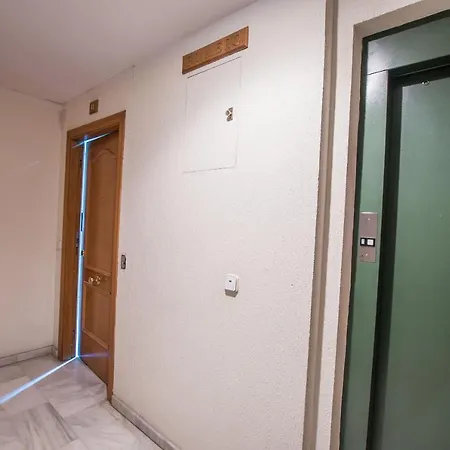 Qh Centro Rejas Гранада