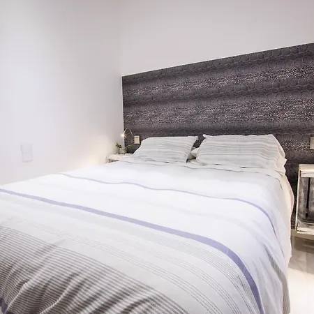 Апартаменты Qh Centro Rejas